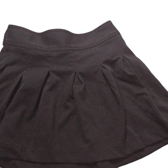 Cherokee black pleated skirt M - Picture 2 of 3